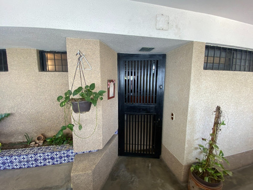 Imagen 6 de 30 de Apartamento En Alquiler Playa Grande. Yolanda 04122338508