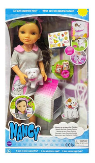 nancy de compras con su hermana