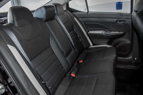 Imagem 10 de 15 de Nissan Versa 1.6 Exclusive Cvt 2021