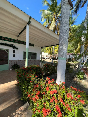 Venta Posada Turistica 1850 M² Ocumare De La Costa Aragua