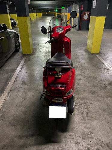 Imagen 10 de 16 de Moto Scooter Piaggio Vespa Vxl 150 2018 1 Mano 900 Km Roja