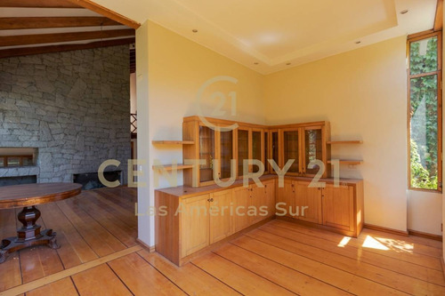 Imagen 5 de 15 de Arriendo Casa Club De Golf Lomas De La Dehesa 550 M2 5d 4b