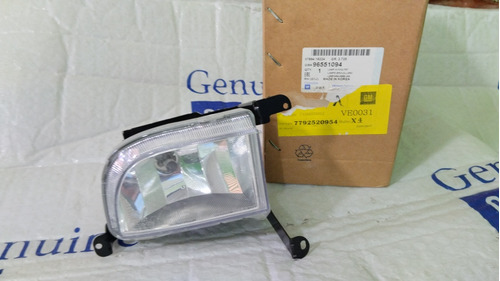 Faro Neblina Delantero Derecho Optra Original Gm (96551094)