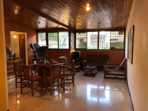 Cómodo Y Espacioso Apartamento Ubicado En Horizonte De 178 M2 Con Una Hermosa Terraza. Totalmente Operativo Y Listo Para Mudarse