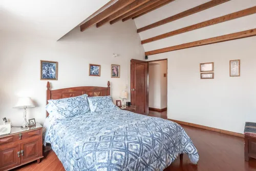 Casa En Venta En Alhambra. Cod V14653