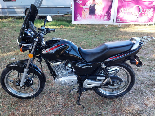 Suzuki En125 2a