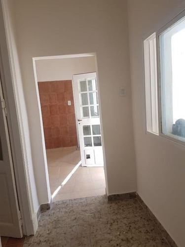 Casa En Venta En Saavedra Con Patio - Solo Para Destino Comercial / Profesional