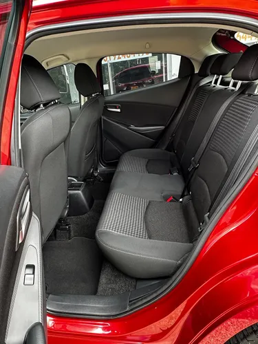 Mazda 2 TOURING AUTOMÁTICO