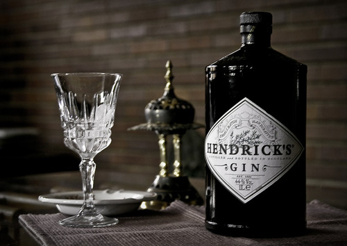 Imagen 2 de 8 de Gin Hendricks Small Batch Hand Crafted 700ml Escocia