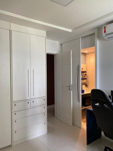 Imagem 21 de 27 de Apartamento 4/4 A Venda No Itaigara - Ap00037 - 70325159