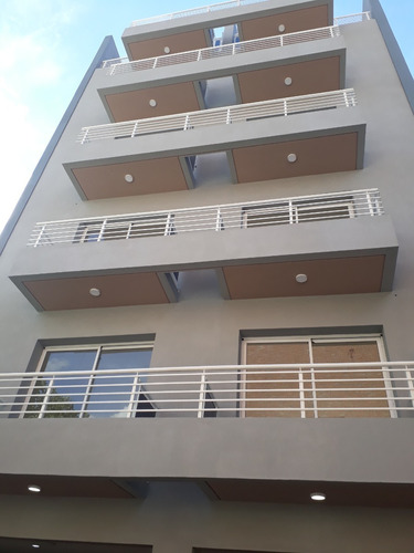 Moron Sur A Estrenar Venta  Dpto Semipiso 1 Amb 28 M2 Al Frente Balcon 1 Baño  De Categoria 