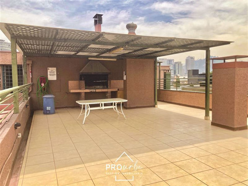 Departamento En Venta De 1 Dormitorio, Metro U. De Chile