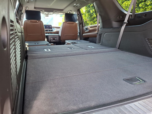 Chevrolet Suburban 6.2 V8 High Country At