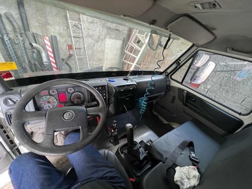 Volkswagen 17.230 Caçamba Mod 2016