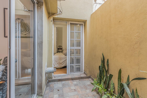 Venta P.h. 4 Ambientes, Con Patio, Quincho Y Terraza Propia. Barrio Flores. A Nuevo !!!