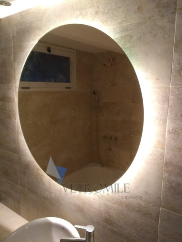 Imagen 3 de 4 de Espejo Redondo 50 Cm Luz Led Para Baño. Borde Pulido E 4mm