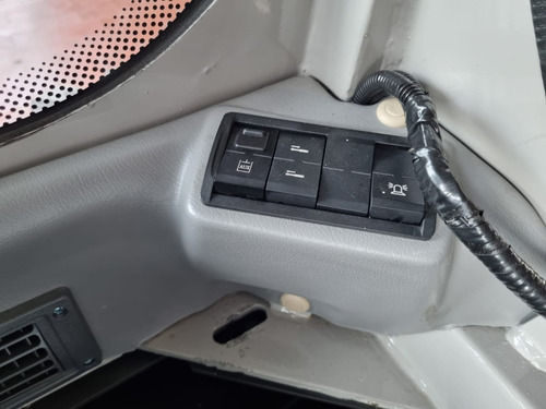 Imagen 3 de 10 de Minicargadora Zoomlion Zs080v Cabina Motor Kubota Bremotors