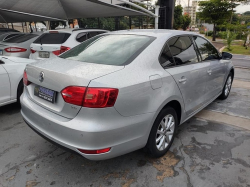Volkswagen Jetta 2.0 Comfortline Flex 4p Tiptronic