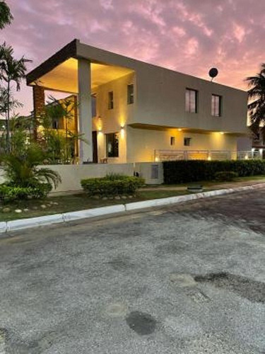 Imagen 1 de 13 de Ricardo Monsalve Re/max Terra Gold Vende Espectacular Palafito De Lujo En Casa Bote B Ubicada En Esquina . Solo Clientes