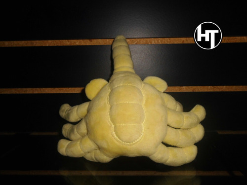 Imagen 4 de 4 de Alien, Atrapacaras, Larva, Peluche, Neca Kidrobot, 8 Pulgad