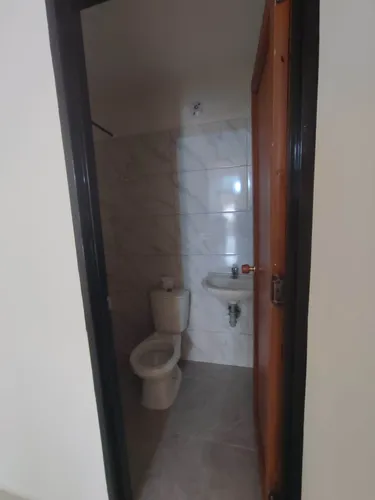 Edificio De 3 Pisos Barrio Colon
