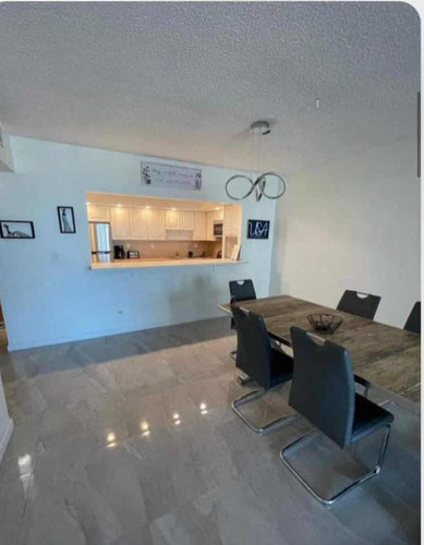 Alquiler Miami Sunny Isles Ocean Reserve Frente Al Mar ,el Precio Incluye Cochera Cerrada Y Equipamiento Para Playa