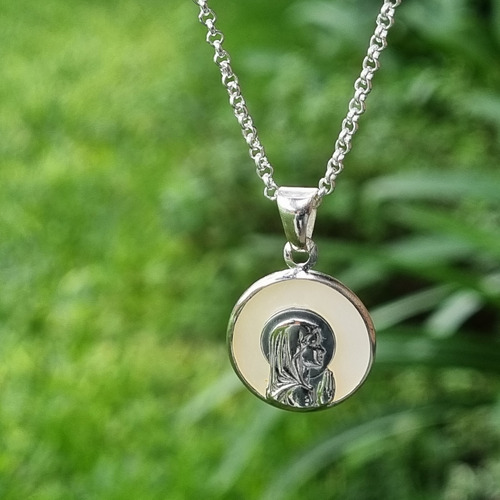 Imagen 2 de 6 de Cadena Plata Rolo + Dije Plata Virgen Niña Con Nacar 16mm
