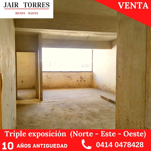 Apartamento En Gris Urbanizacion San Isidro