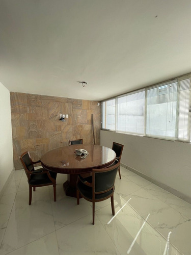 Casa Para Oficinas Con Uso De Suelo S