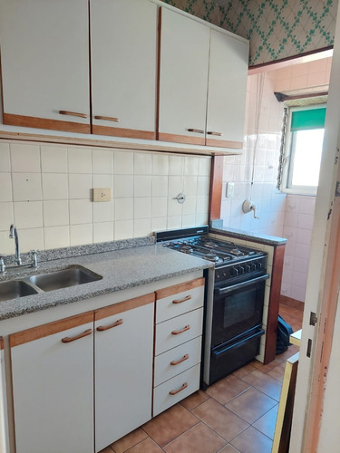 Imagen 17 de 30 de Venta 3 Amb. Palestina Al 500 - Almagro A 1/2 Cuadra Hospital Italiano. Oportunidad!!!