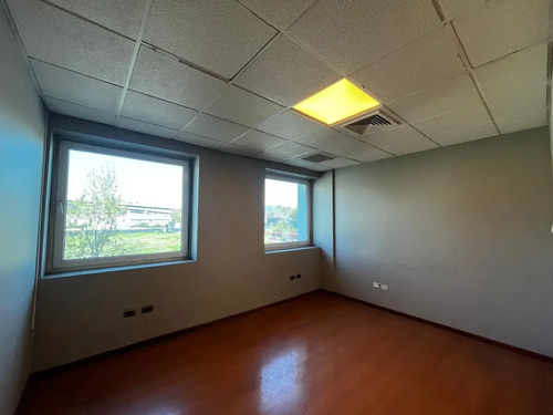 Ciudad Empresarial 300m2 Habilitada 10 Privados Trifasica