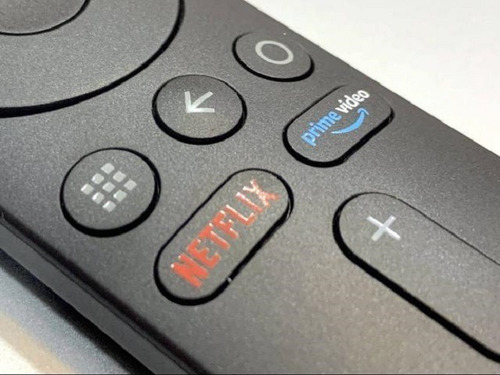 Imagen 10 de 10 de Xiaomi Mi Box S MDZ-22-AB control de voz 4K 8GB negro con 2GB de memoria RAM