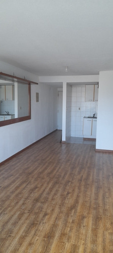 Imagen 3 de 11 de Pocitos Av Brasil 2420 Piso 8 Garantía Solo Anda