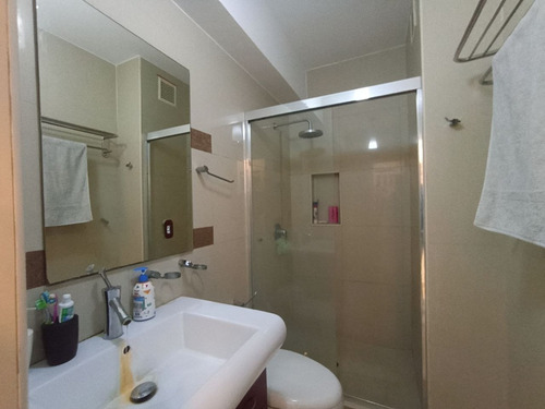 Imagen 13 de 24 de Fg Apartamento Moderno En Los Mangos, Calle Cerrada. Res. Alameda