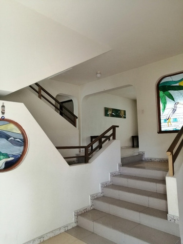 Imagen 3 de 12 de Venta De Bella Y Amplia Casa En El Parral Valencia Foc-790