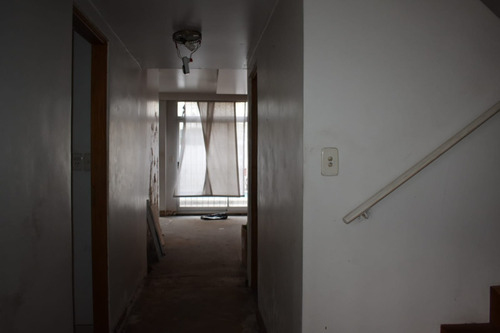 Imagen 5 de 26 de Floresta , Miramar 4200, Casa De 4 Ambientes Para Refaccionar 165 M2 Cub. Fondo Atras