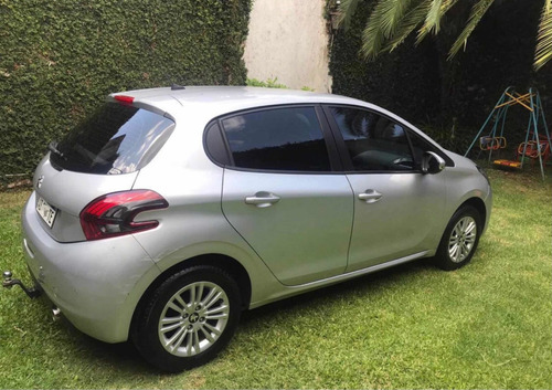 Peugeot 208 1.6 Allure 2018