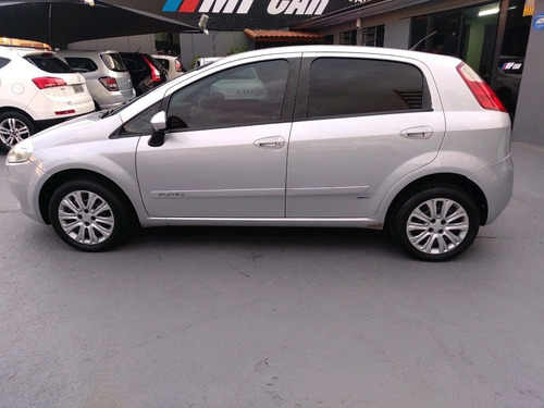 Imagem 5 de 8 de Fiat Punto Attractive 1.4 Flex Manual