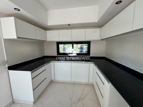 Venta Casa 4 Ambientes Con Pileta. Lista Para Mudarte! Santa Elena
