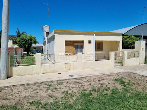 Casa De 2 Dormitorios En Maciel