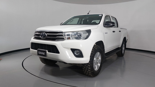 Toyota Hilux 2.7 DOBLE CABINA SR (D-CAB MID)