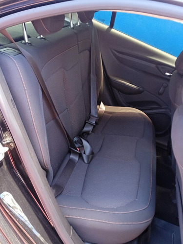 Imagem 11 de 13 de Chevrolet Onix 2014 1.4 Lt Aut. 5p