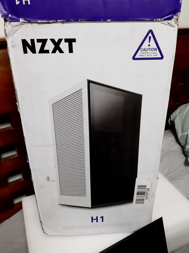 Gabinete Nzxt H1 Mini Itx Y Refrigeración Liquida Aio Negro (Usado)