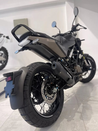 Husqvarna Svartpilen 401 0km 2023