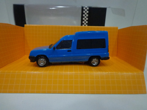 Renault Express Vidriada 1/43 Cartrix