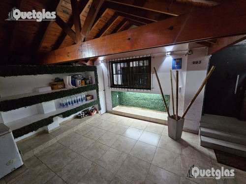 Venta Casa De 4 Ambientes, Con Garaje, Piscina Y Quincho Ap