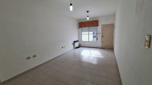 Imagen 2 de 16 de Venta De Duplex 3 Ambientes En San Justo,
