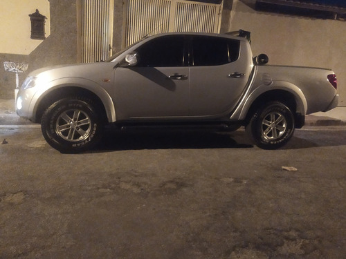 Imagem 2 de 8 de Mitsubishi L200 2010 3.2 Triton Hpe Cab. Dupla 4x4 Aut. 4p