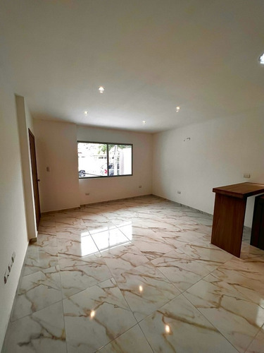 Imagen 2 de 10 de Kennedy Norte Vendo Departamentos Por Estrenar Exclusivo