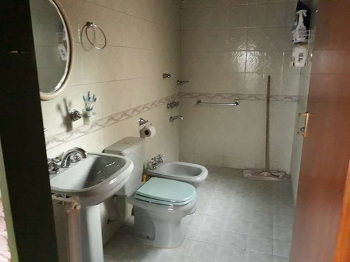 Villa Belgrano Fresnel Al 5800 Importante ..terreno 933m2 Y 220 M2 Cub. 3 D. Más Depart.calef. Cent